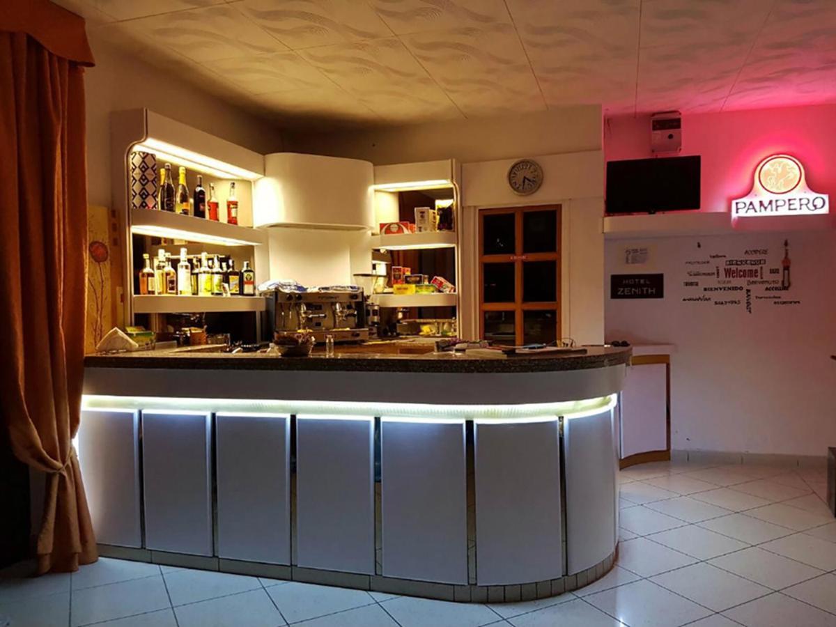 Hotel Zenith Rimini Exterior photo