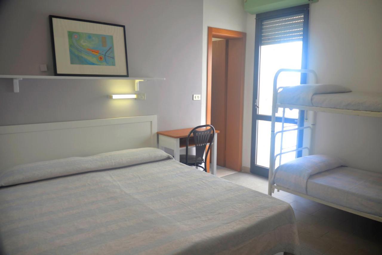 Hotel Zenith Rimini Exterior photo